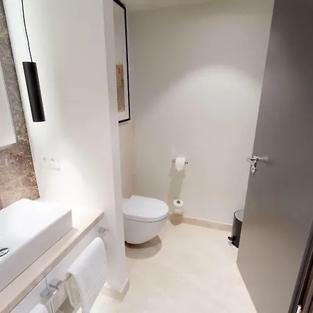 Apartment White Pearl 2.02 *